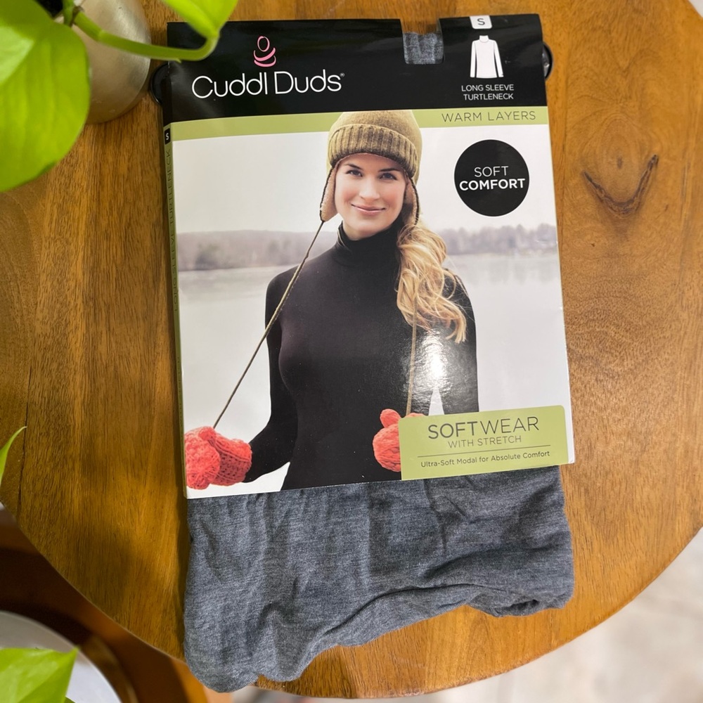 NWT Cuddl duds turtleneck S